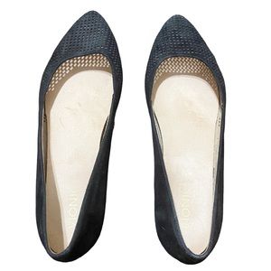 EUC Vionic Black Flats Size 11W